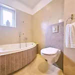 Garden- Parking, Ogrodek, Cicha Okolica Apartment Praust
