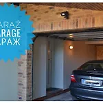 Garden- Parking, Ogrodek, Cicha Okolica Praust
