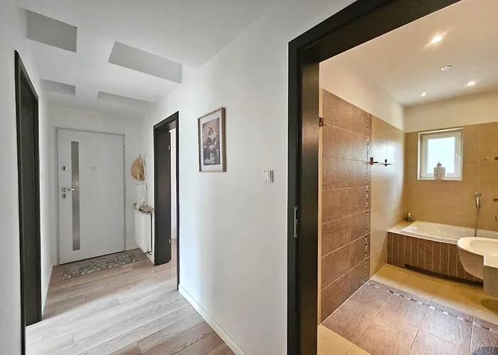 شقة Garden- Parking, Ogrodek, Cicha Okolica بروشت غداينسكي