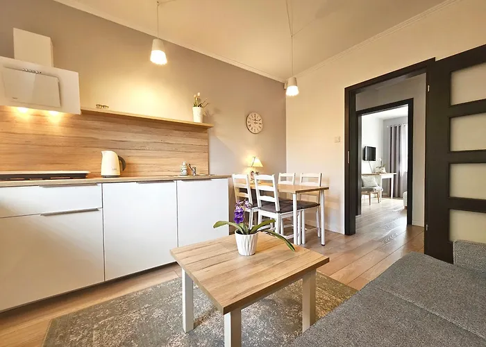 Garden- Parking, Ogrodek, Cicha Okolica بروشت غداينسكي