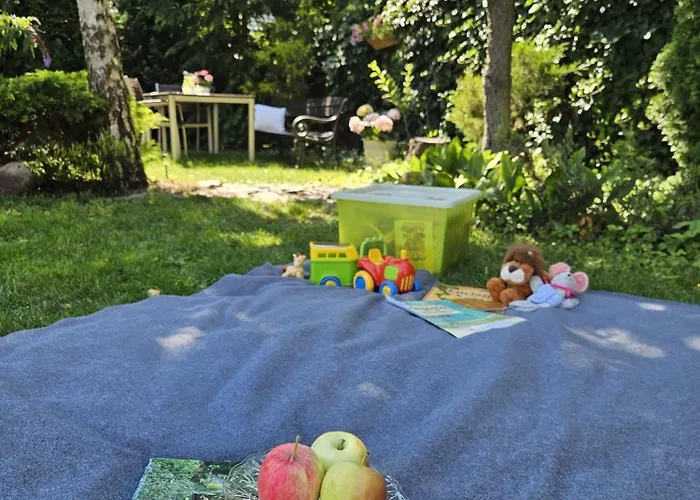 Garden- Parking, Ogrodek, Cicha Okolica